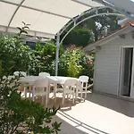 Comfortable House With Garden In Central Beach Location