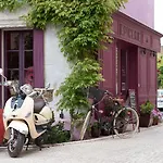 Chateau & Village Castigno - Wine Hotel & Resort
