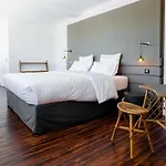 Bateau Libre Hotel