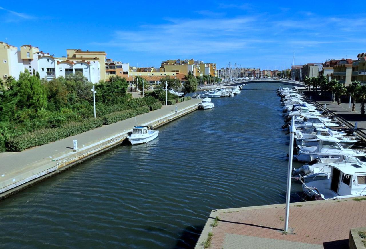 T2 Port, Rive Gauche *