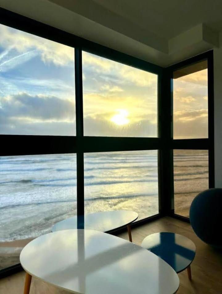 Au Pied De La Plage, Vue Imprenable Sur La Appartement