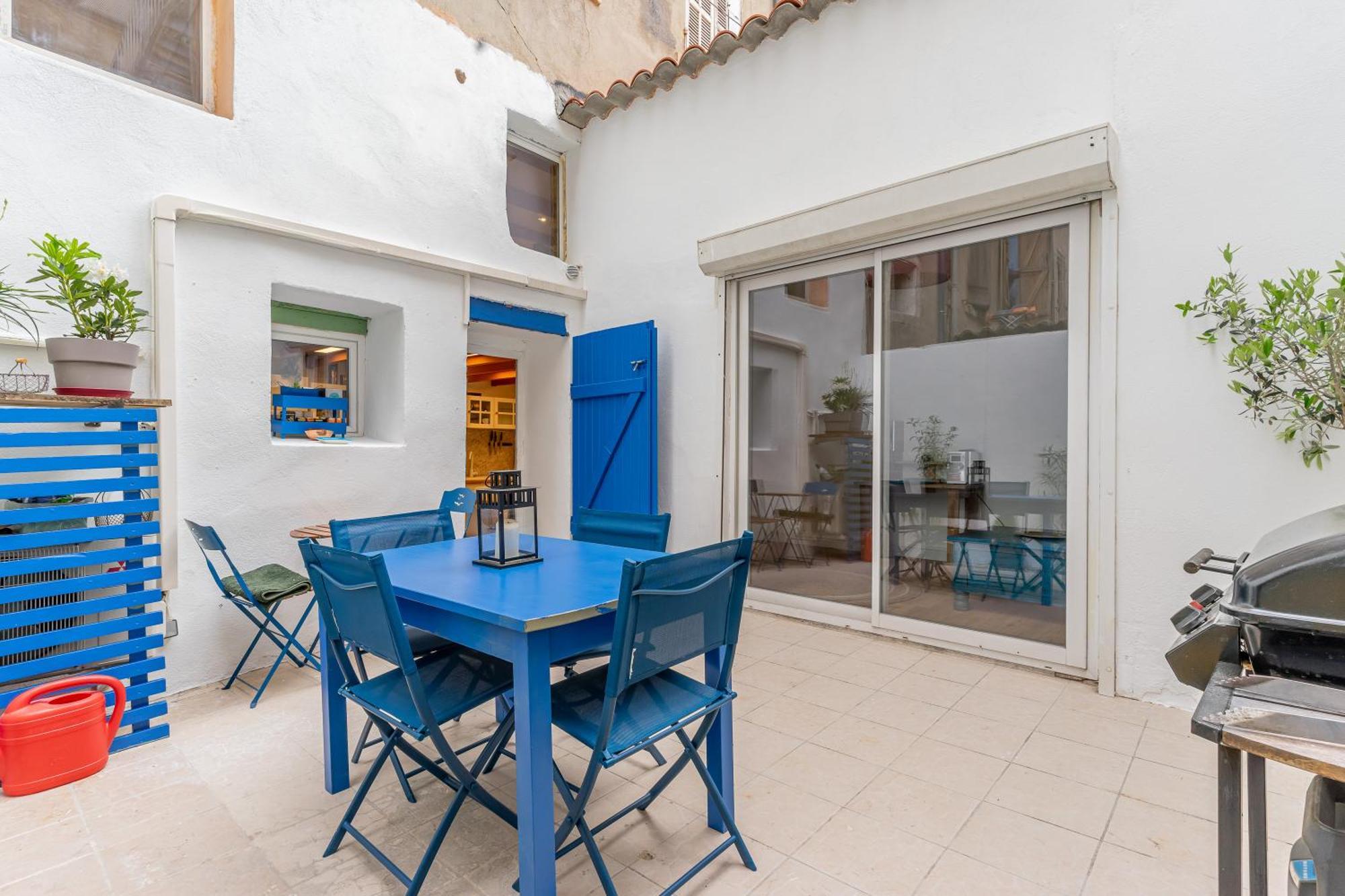 Duplex 4 Pers. Centre Avec Cour Privee Ensoleillee Апартаменты
